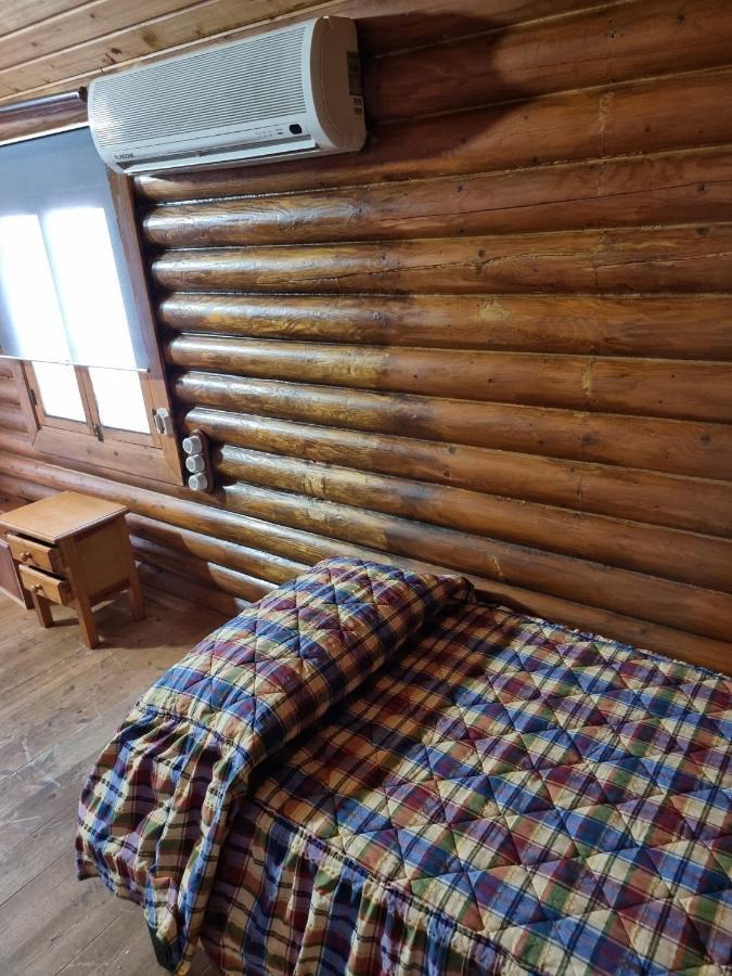 Camping Fuente De Piedra Ngoại thất bức ảnh