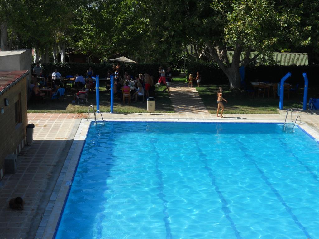 Camping Fuente De Piedra Ngoại thất bức ảnh