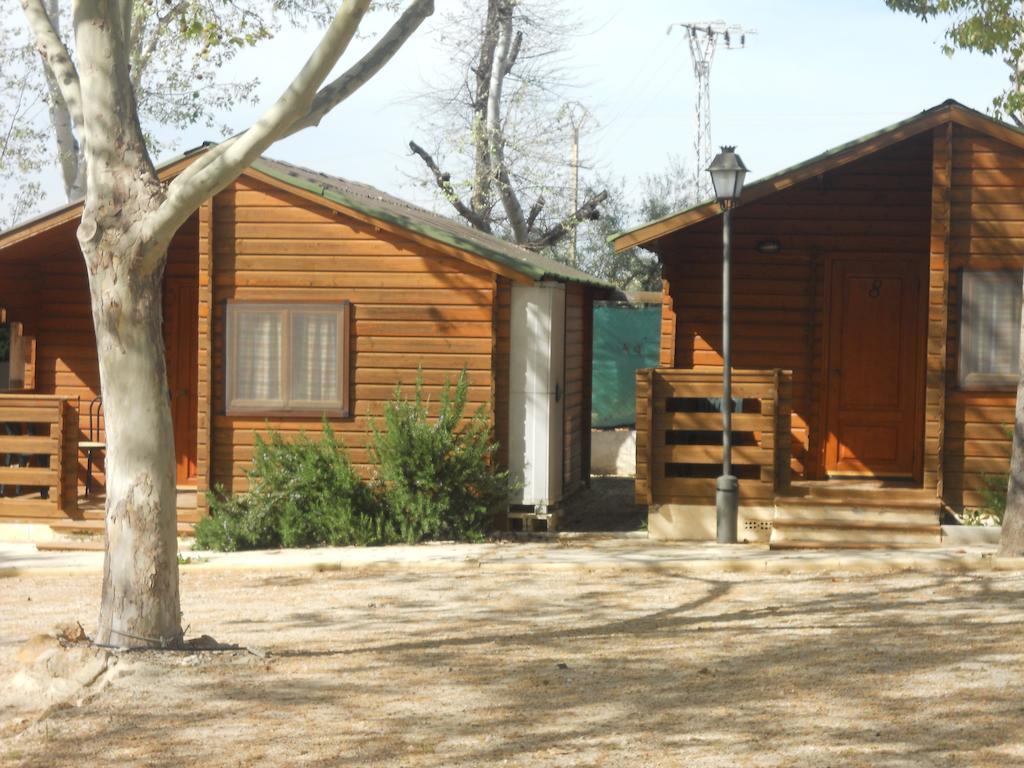 Camping Fuente De Piedra Phòng bức ảnh
