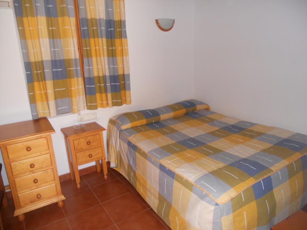 Camping Fuente De Piedra Ngoại thất bức ảnh