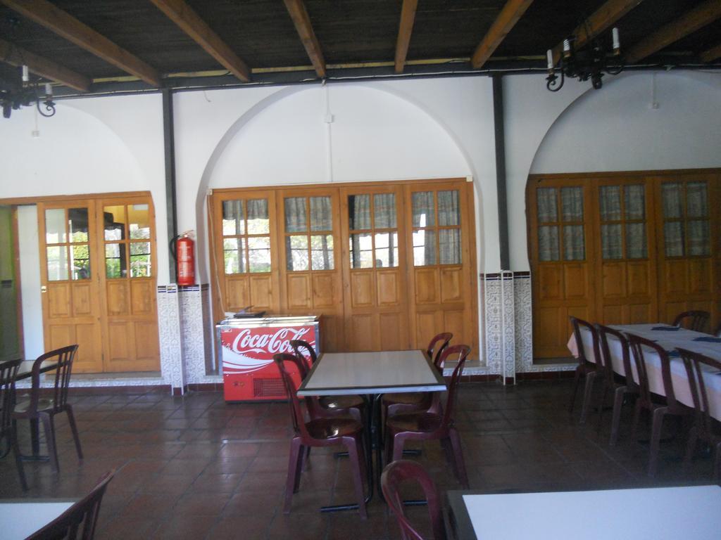 Camping Fuente De Piedra Ngoại thất bức ảnh