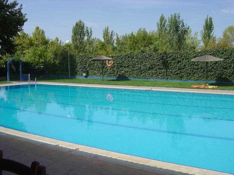 Camping Fuente De Piedra Ngoại thất bức ảnh